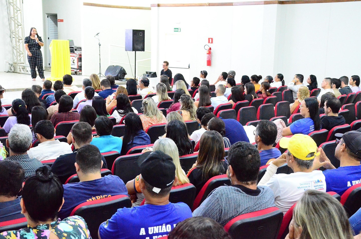 A Prefeitura de Santa Maria da Vitória realizou, nesta quarta-feira (18), a Audiência Pública em Saúde Mental.